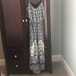 Jodi Kristopher Maxi Dress